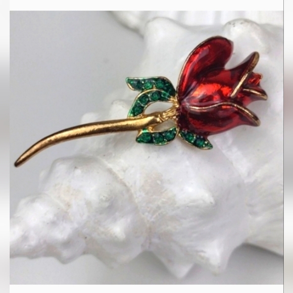 Metallic Red Christmas Rose & Kelly Green Rhinestone Leaves Gold Tone Brooch Pin - Picture 8 of 8
